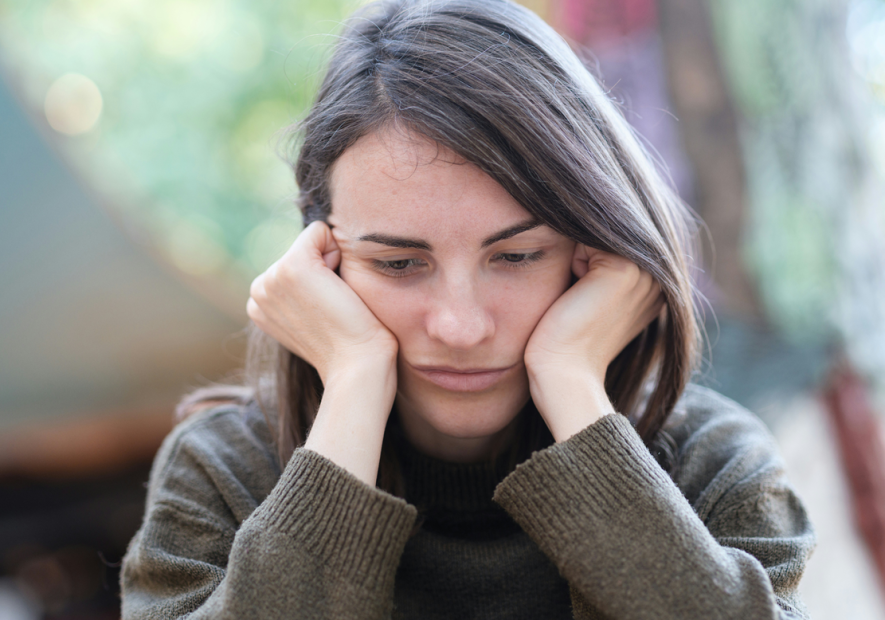 Estrés crónico: cómo afecta a tu salud y cómo apoyar la respuesta del organismo | Adrenal®